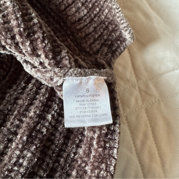 Boxy Chenille Sweater in Dark Green Warm Cozy - Picture 6 of 7